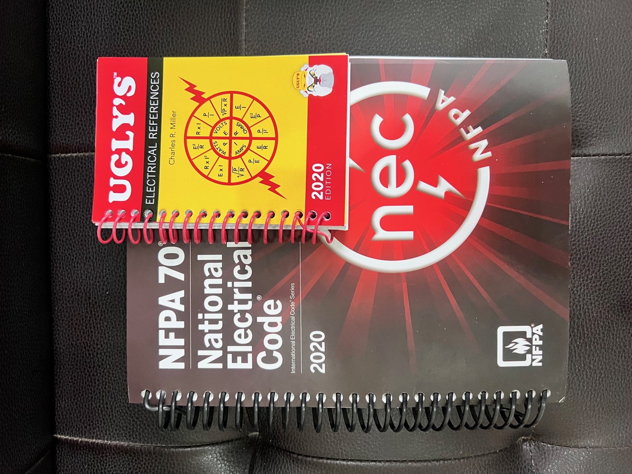Protection Edition 2020 (Author)- by Electrical 2020 Fire National UGLY'S National SPIRALBOUND with ELECTRICAL Code (NFPA) 1st Association