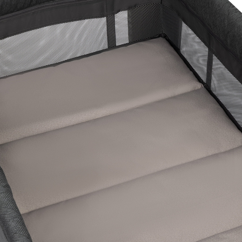 Yard Castle Bassinet, Play Point dimension Rocking Full Monbebe with