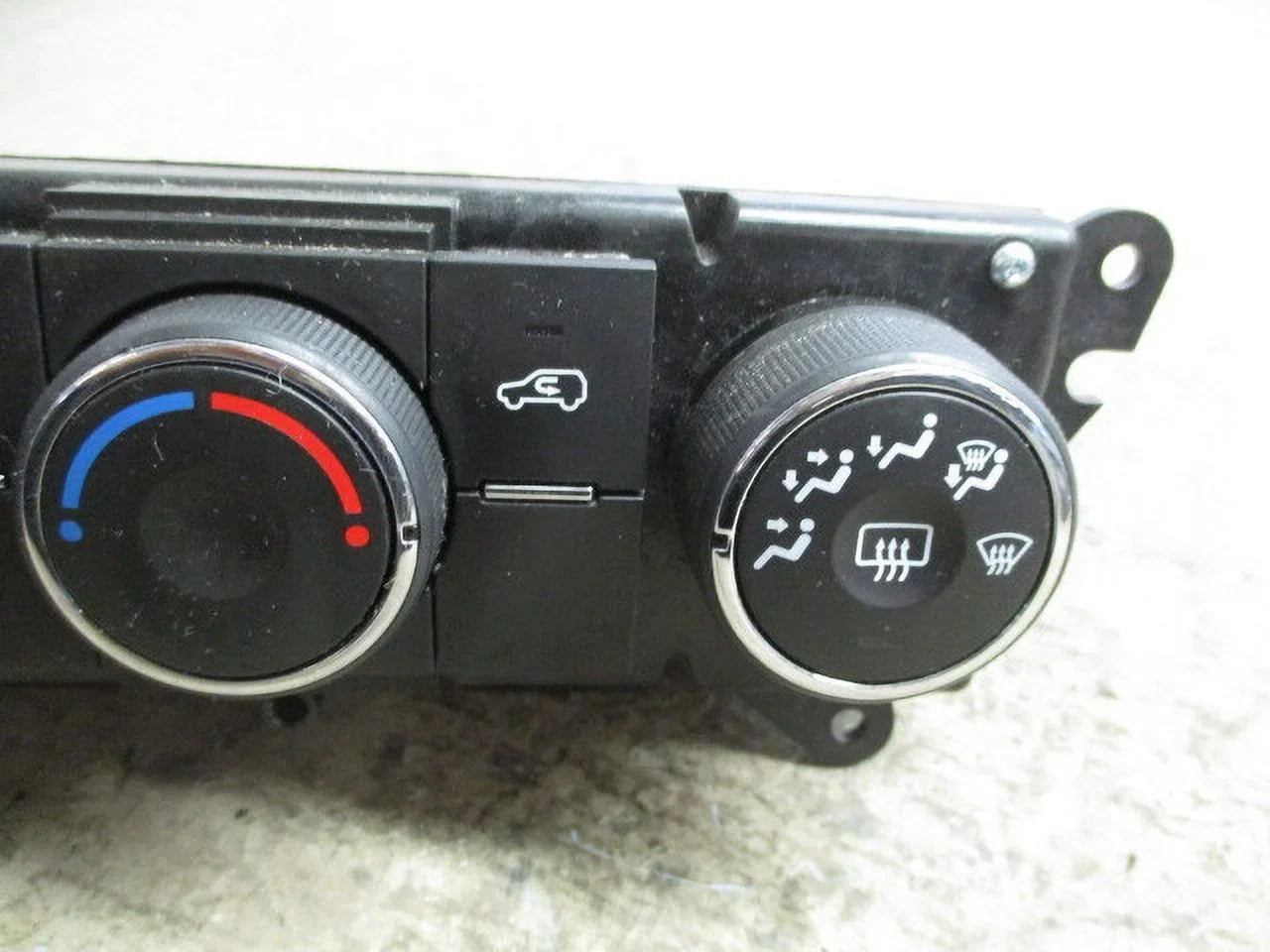 Climate OEM (Good) Control Saturn Vue Temperature Manual LKQ Heater Pre-Owned AC