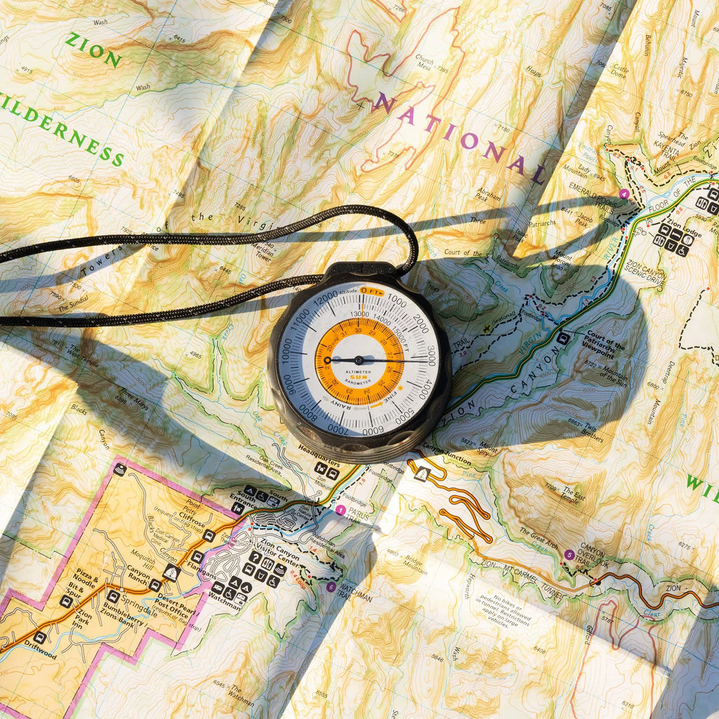 to and Barometer Indicator Company Sun | 0 Case Rugged Reads climate-Trend Feet Aluminum Altimeter Battery-Free Lanyard Ascent | 15,000 Altimeter from - and with Reflective Altitude