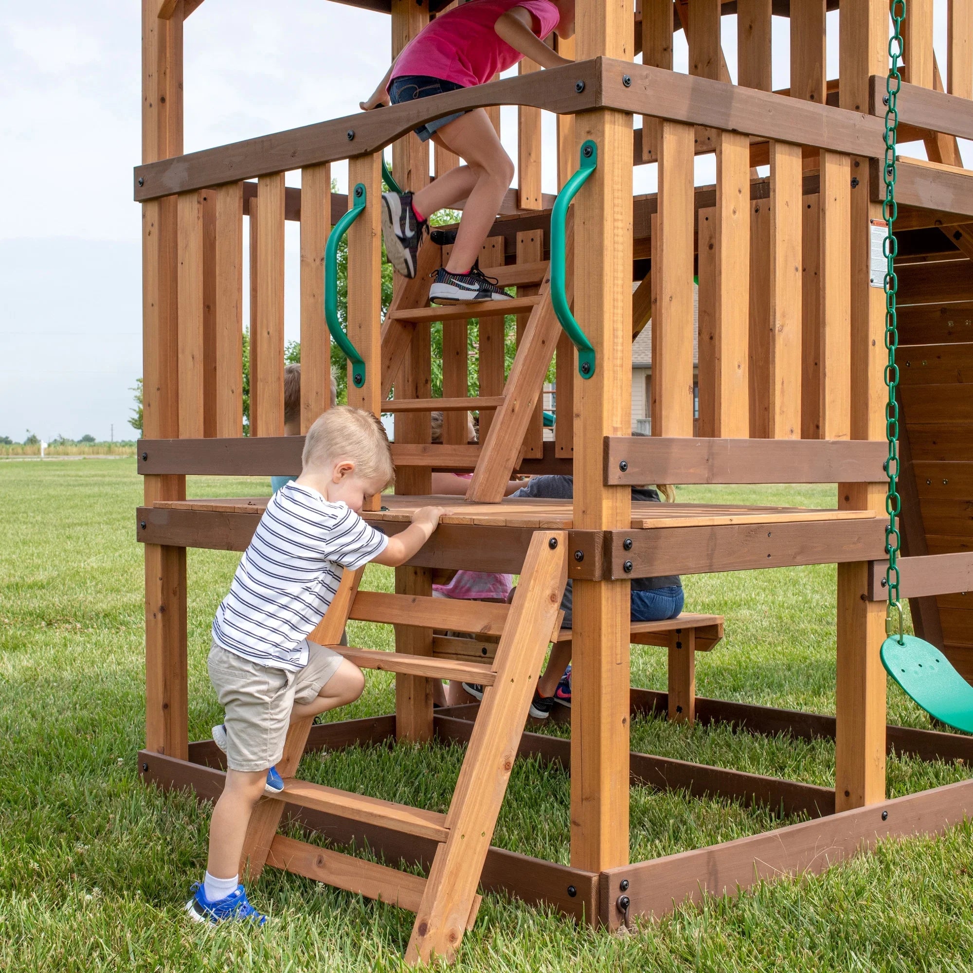 Swing Set Highlander Backyard Discovery